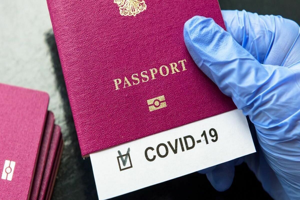 Введение ковид-паспортов может привести к дискриминации и мошенничеству