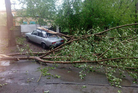 Местные жители утверждают, что никогда не видели такого мощного урагана в Нижнем Тагиле