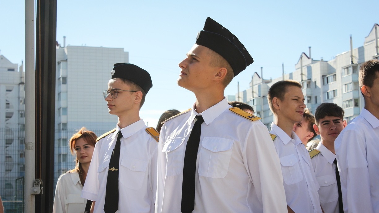 Школьников в Крыму будут учить основам военной подготовки