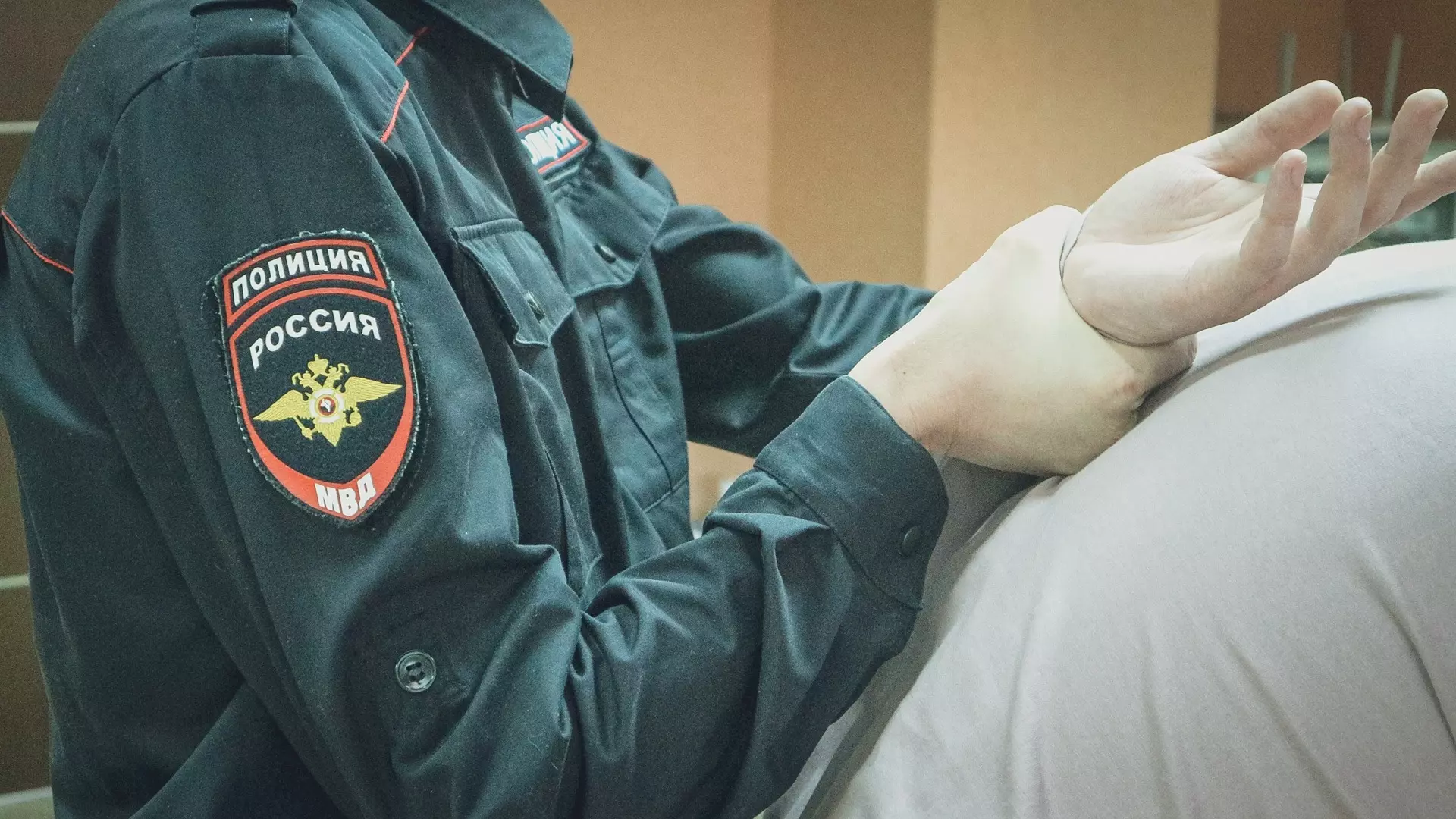 Полицейские задержали более 80 человек, участвовавших в беспорядках в Дагестане
