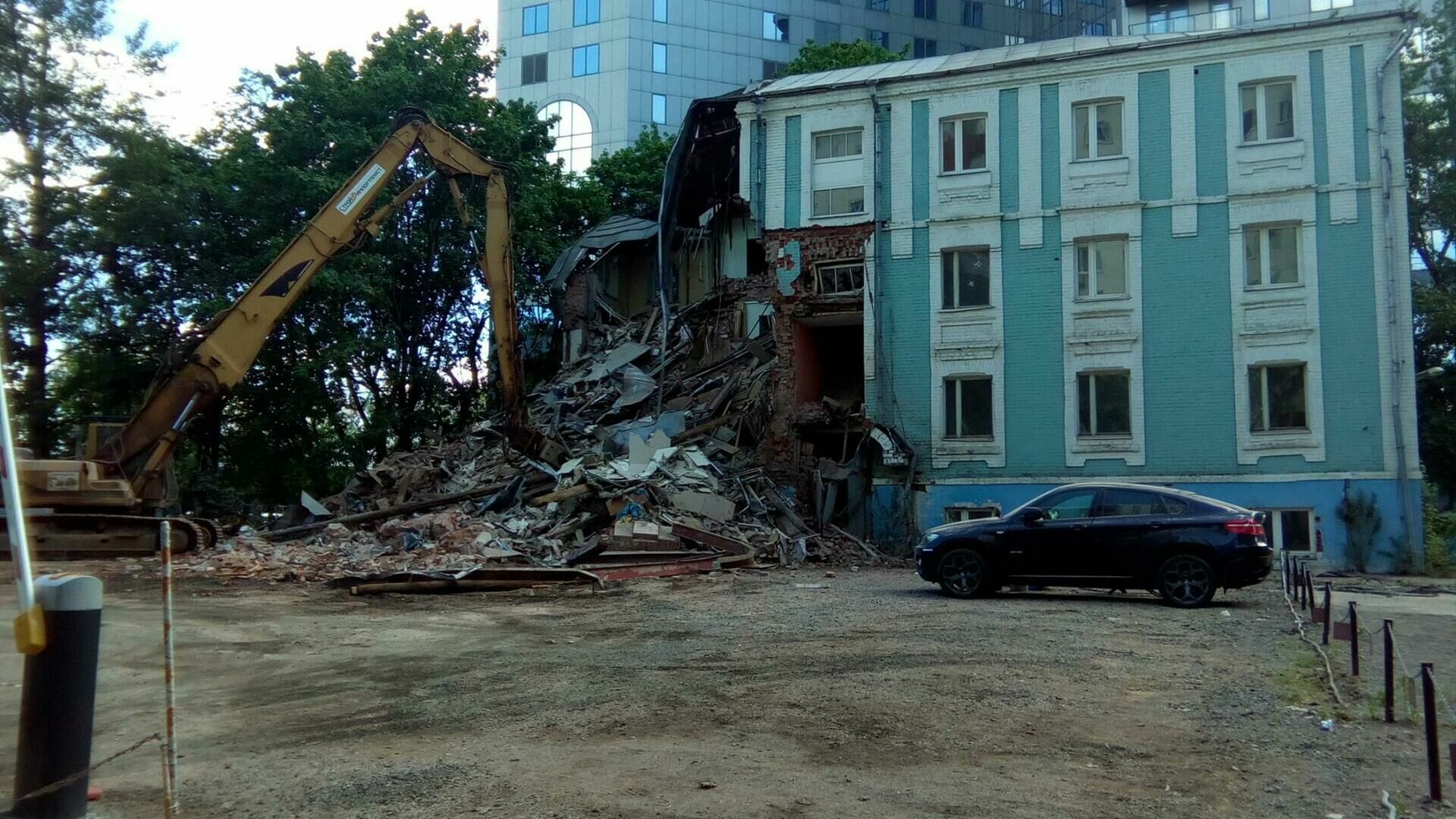 Снос ради реновации? В Москве уничтожен очередной исторический памятник