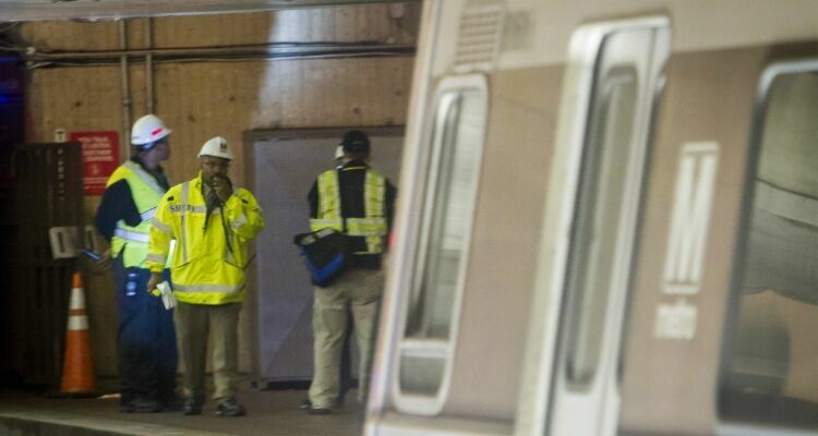 В результате задымления в метро в Вашингтоне один человек погиб, около 60 были госпитализированы