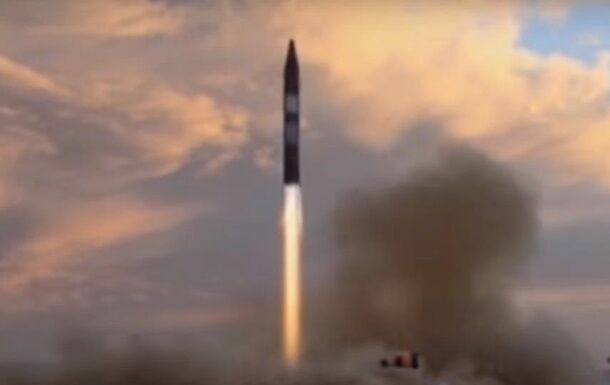 Иран запустил баллистическую ракету