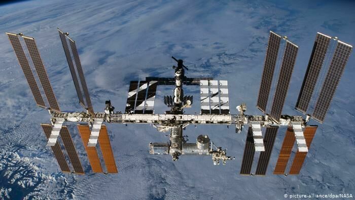 Улетевших в сентябре космонавтов могут задержать на МКС на три недели