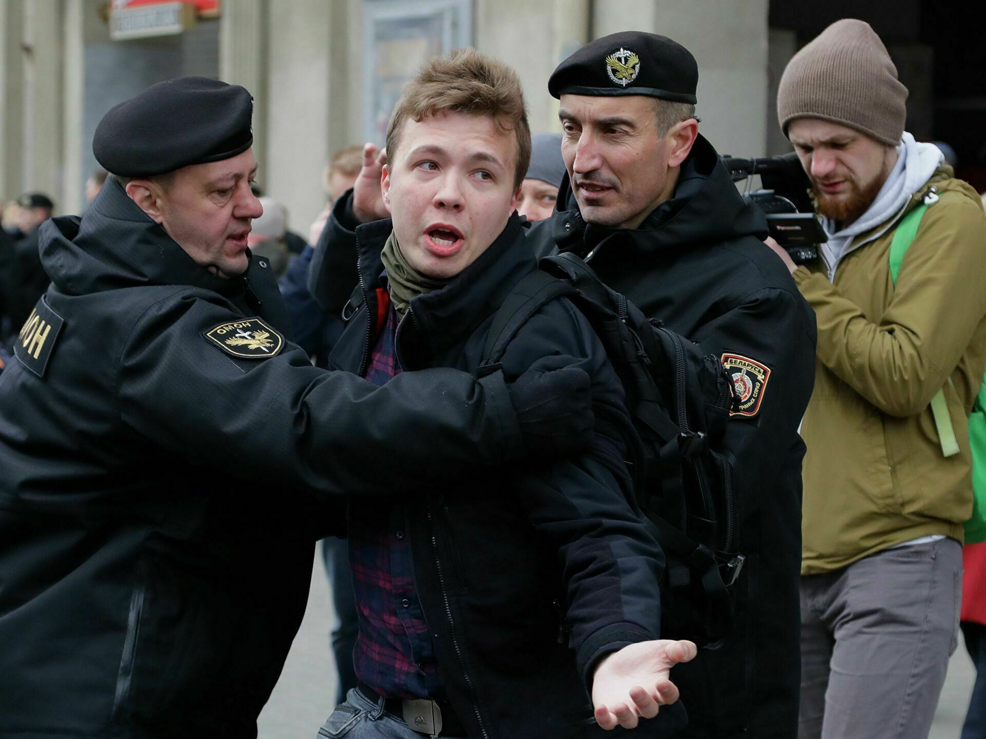 Совет НАТО призвал немедленно освободить задержанных в Минске Протасевича и Сапегу