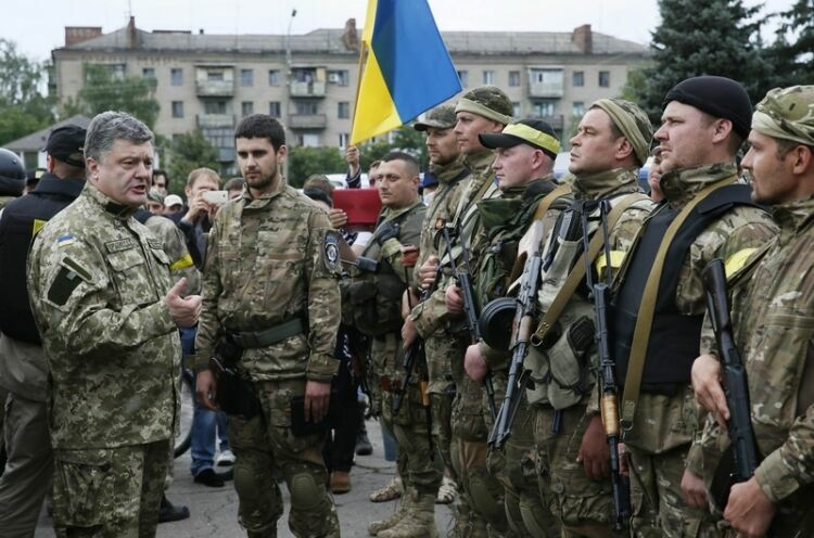 Украина приводит в боеготовность войска на границе с Крымом