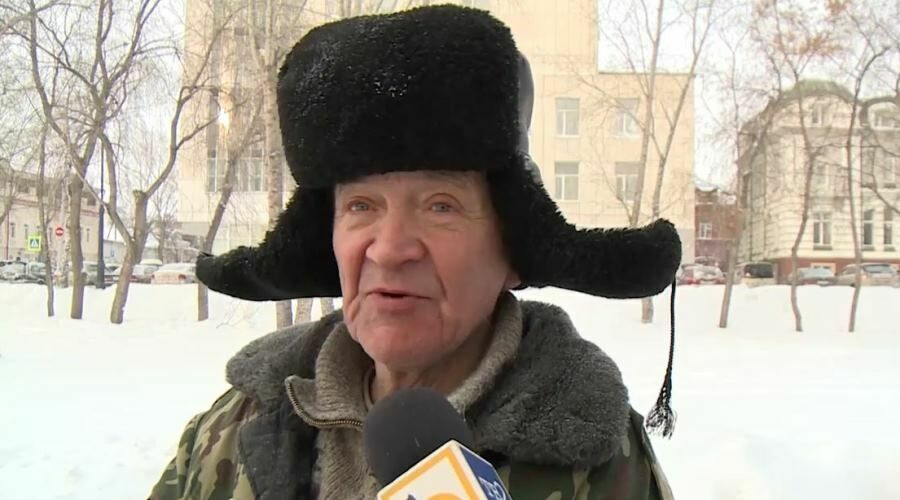 Дворник-полиглот из Томска оказался бездомным с родственниками в США
