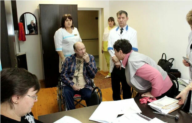 Лишение больных людей  инвалидности последние законодательные  акты Минтруда поставили на поток.