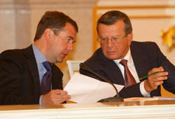 Медведев обвинил чиновников в болтологии (ВИДЕО)