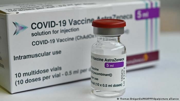 AstraZeneca сообщила о существенной защите от "Омикрона" после троекратной вакцинации