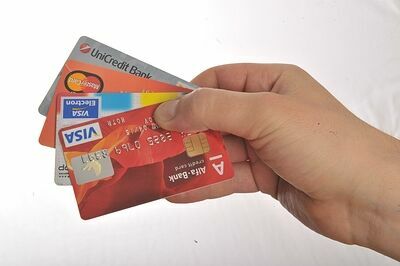 Опрос: три четверти держателей кредитных карт были счастливее до их получения