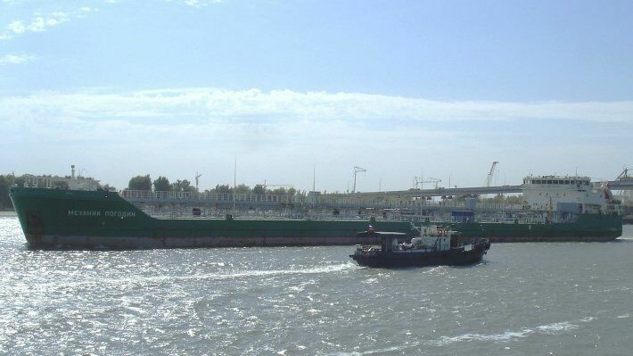 Танкер "Механик Погодин" стал вторым судном-заложником на Украине
