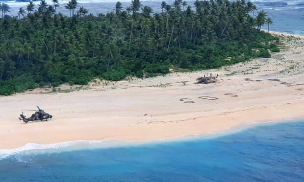 Моряков на острове в Тихом океане удалось спасти благодаря надписи SOS на песке