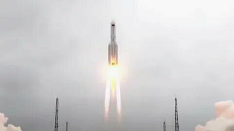 Китай запустил пилотируемый корабль «Шэньчжоу-13» к орбитальной станции