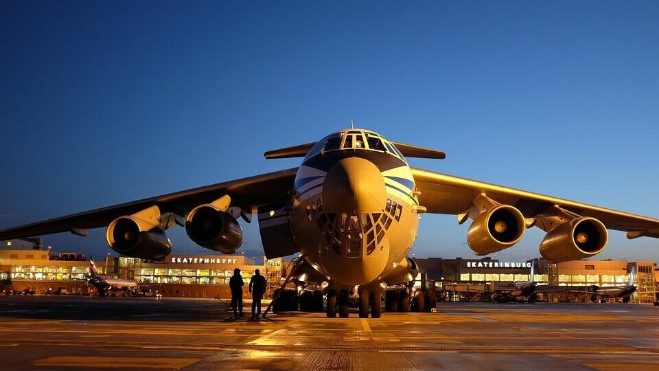 МО РФ: четыре самолета Ил-76 ВКС эвакуируют из Судана в Россию более 200 человек