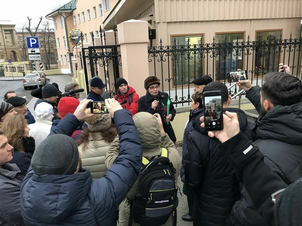 Буза вокруг "круглого стола": Навальный все-таки прошел в Мосгордуму