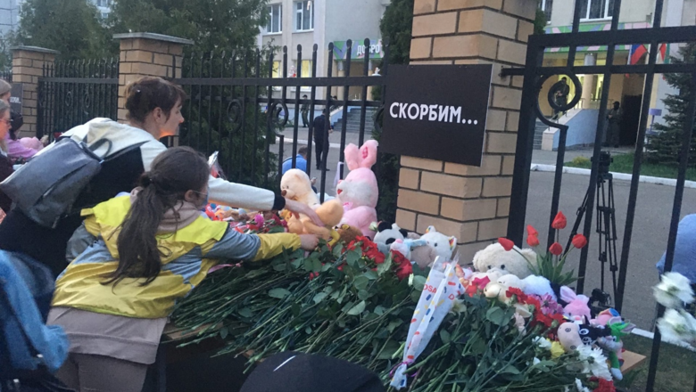 Отец Ильназа Галявиева рассказал о происходящем с семьей после массового убийства
