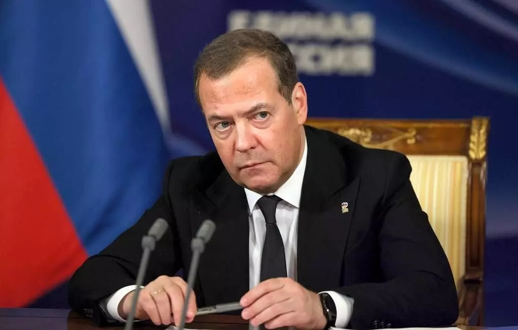 Дмитрий Медведев, как всегда в последнее время, категоричен в своих высказываниях