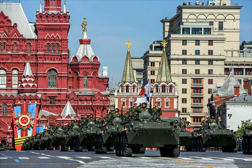 Десять крупных городов России отказались от проведения парада Победы 24 июня