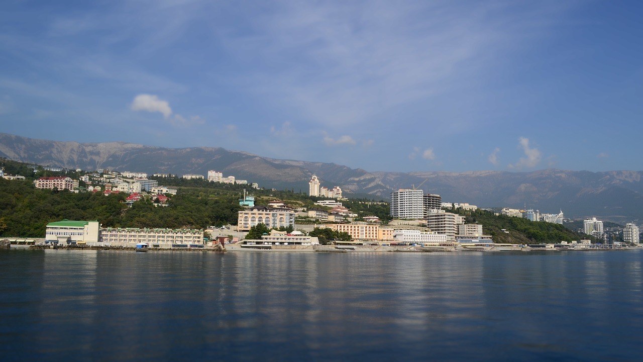 Отельеры Крыма обещают безвозмездно продлить проживание вынужденным остаться туристам