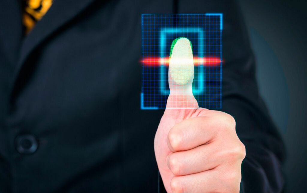 Минцифры предлагает сдавать биометрические данные удаленно через приложение