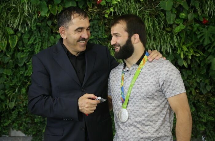 Глава Ингушетии подарил квартиру и машину турецкому олимпийцу