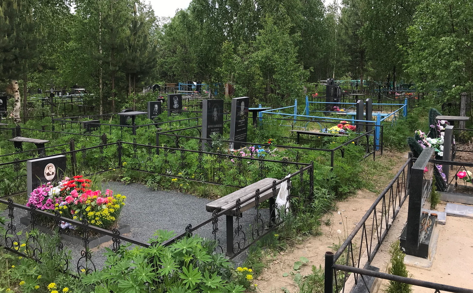 В Новосибирске у ритуальной компании отсудили 250 тысяч за беспорядок на могиле