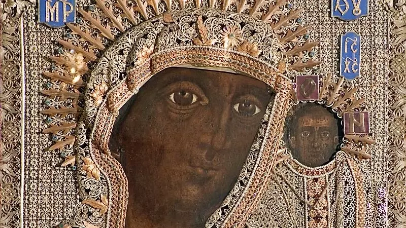 Казанско-Чимеевская икона считается чудотворной. Она была восстановлена после пожара