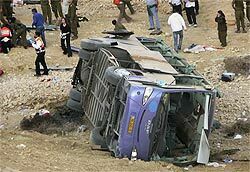 В  Израиле автобус с российскими туристами рухнул в 80-метровую пропасть