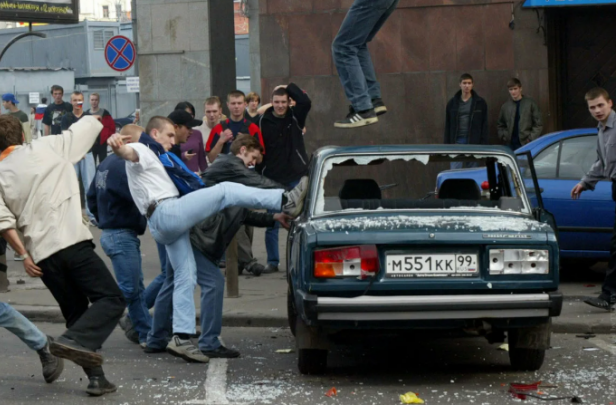 Американские беспорядки напомнили москвичам события на Манежной площади 2002 года