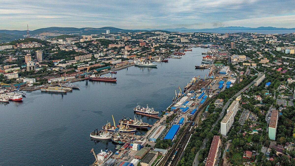 Владивосток станет внутренним китайским портом. И это не шутка