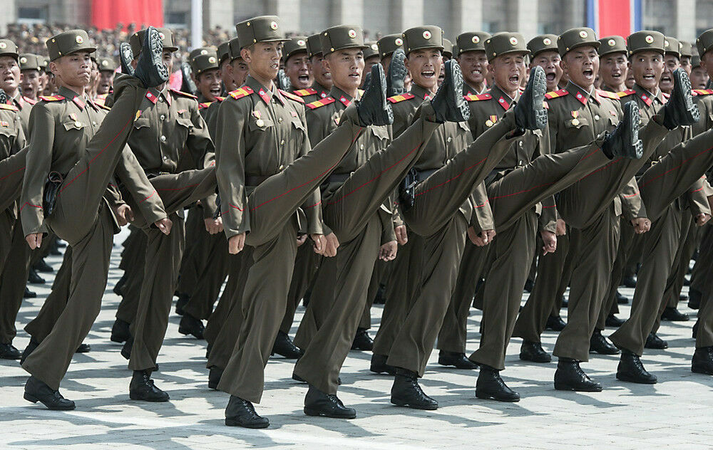 В КНДР прошёл парад в честь основания Корейской народной армии