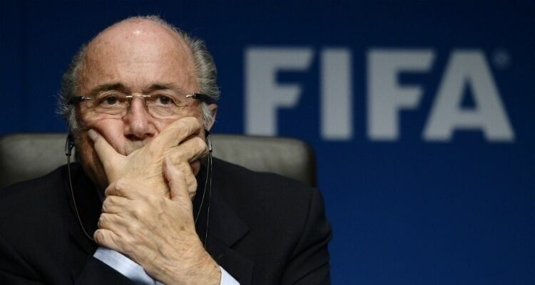 Президент FIFA Блаттер отстранен от обязанностей на 90 дней