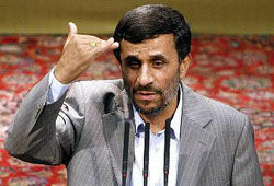 Ахмадинежад выжил после странного покушения (ВИДЕО)