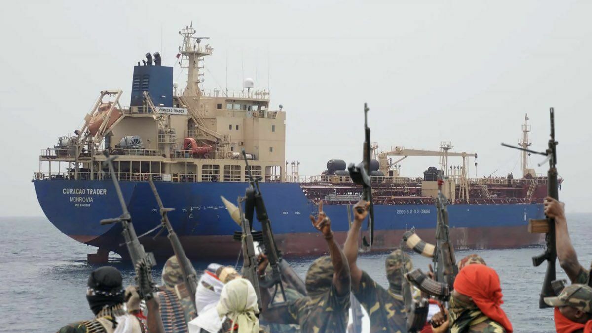 Пираты похитили с танкера россиян и украинцев в Гвинейском заливе