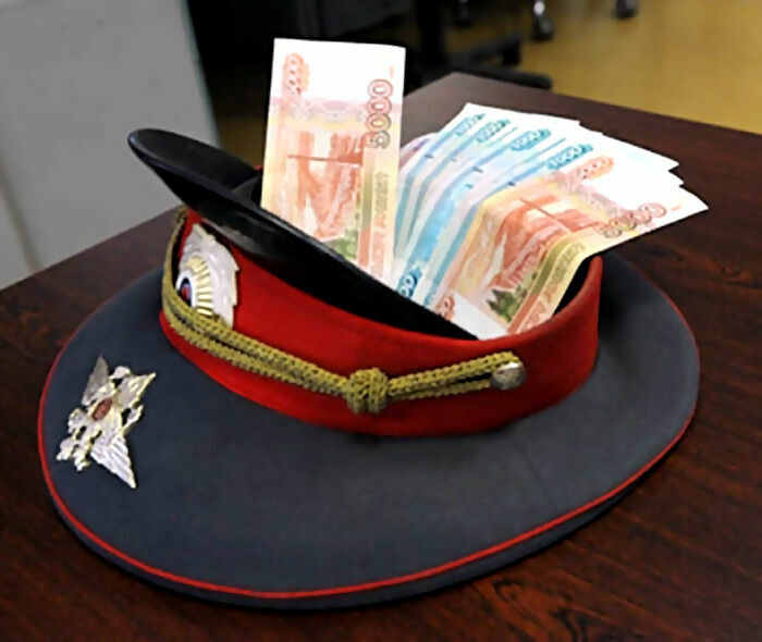 Ижевчанин не смог подкупить полицейского за 14 тыс рублей