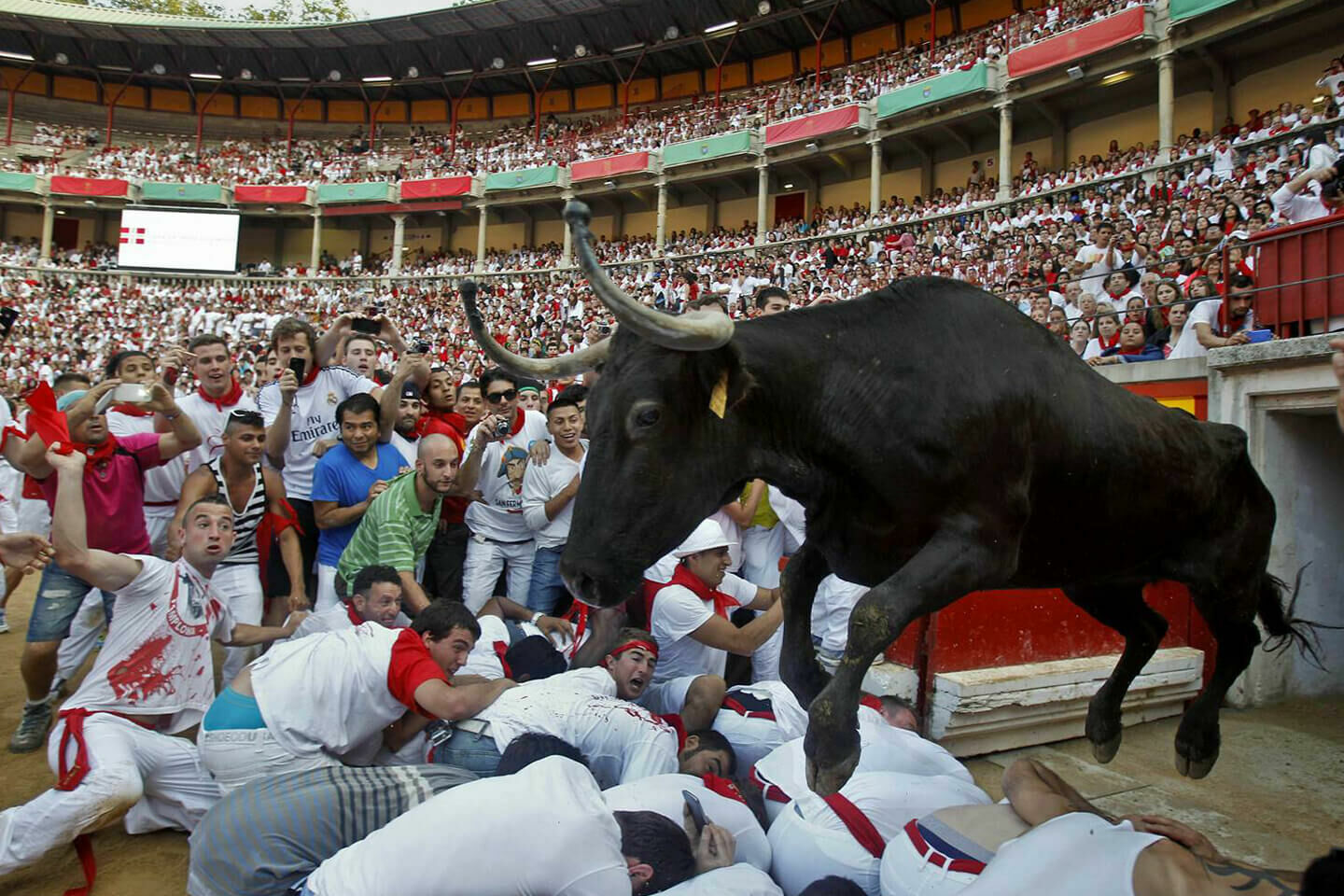 В Испании погиб участник забега с быками