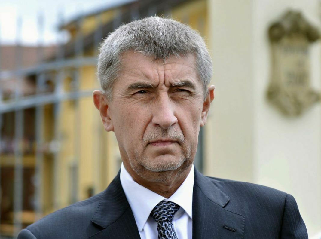 Чешский премьер призвал страны ЕС выслать российских дипломатов