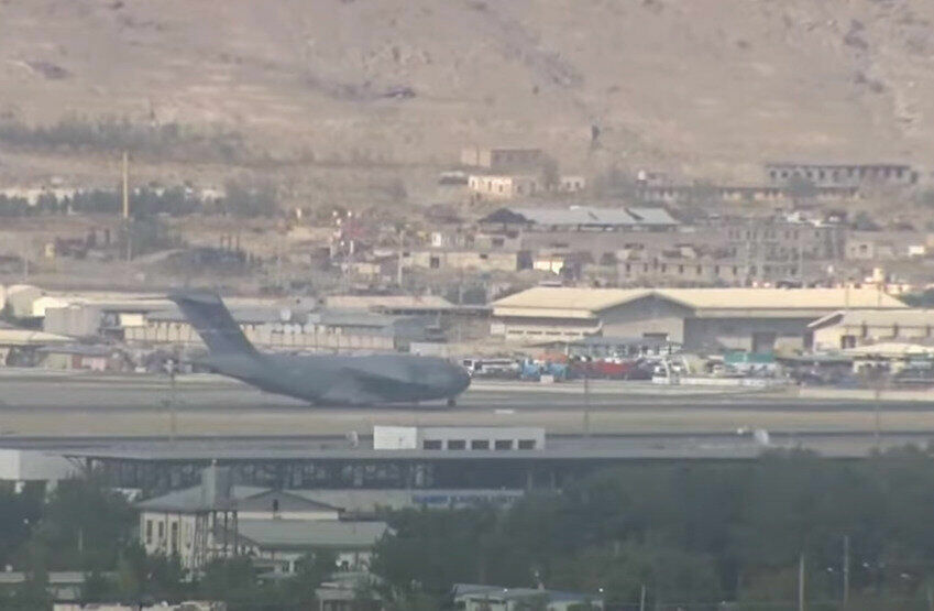 Самолеты с эвакуированными из Афганистана приземлились в Подмосковье