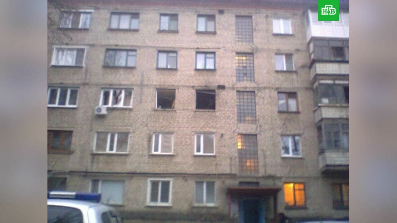 Взрыв в жилом доме Луганска: ранен глава народной милиции