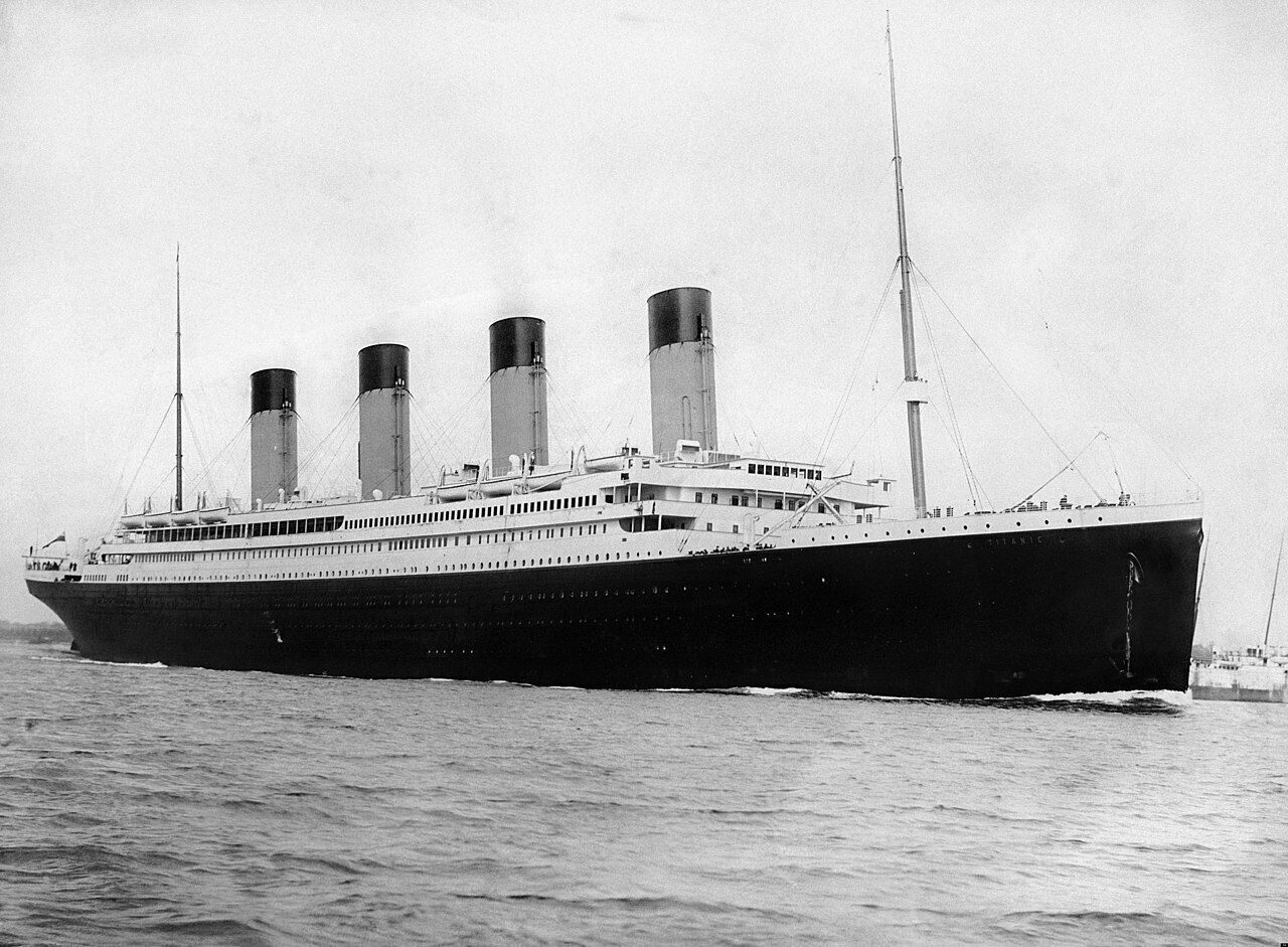 14  апреля:  в  1912-м  в  Атлантике гибнет «Титаник»