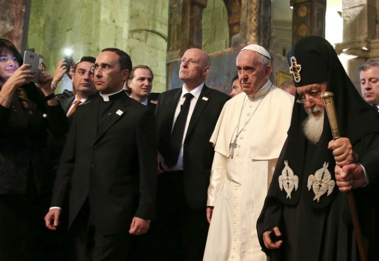 Грузины бойкотируют приезд Римского Папы