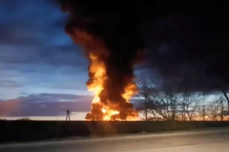 Пожар на российском энергетическом объекте после украинского удара