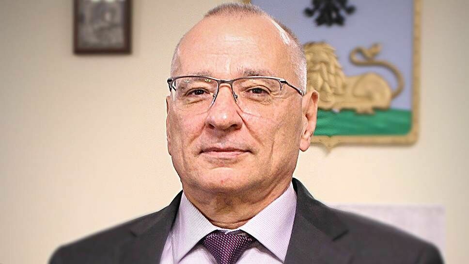 Мэр Белгорода, принявший присягу под "Звездные войны", разогнал чиновников