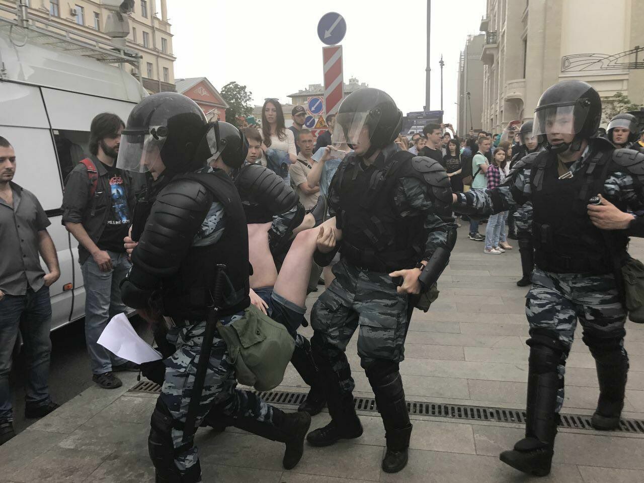Протест в Москве: задержаны сотни людей