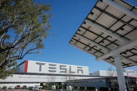 Tesla приостановит производство электромобилей в США