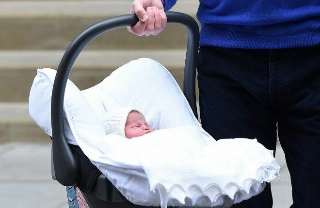 Опубликованы фотографии новорожденной британской принцессы
