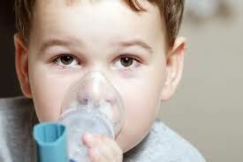 Ученые доказали, что курение родителей вызывает развитие астмы у их детей