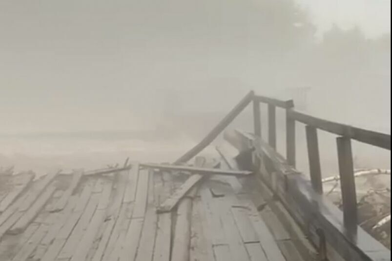 Два села в Хабаровском крае оказались отрезаны в результате размытия моста
