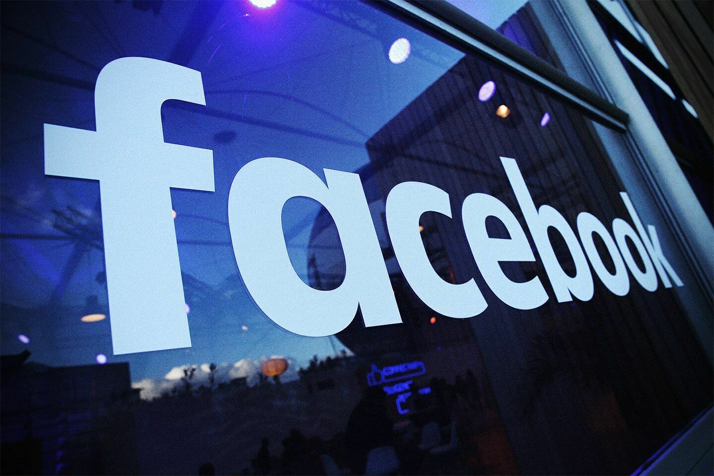 Суд в Москве оштрафовал Facebook на 6 млн рублей